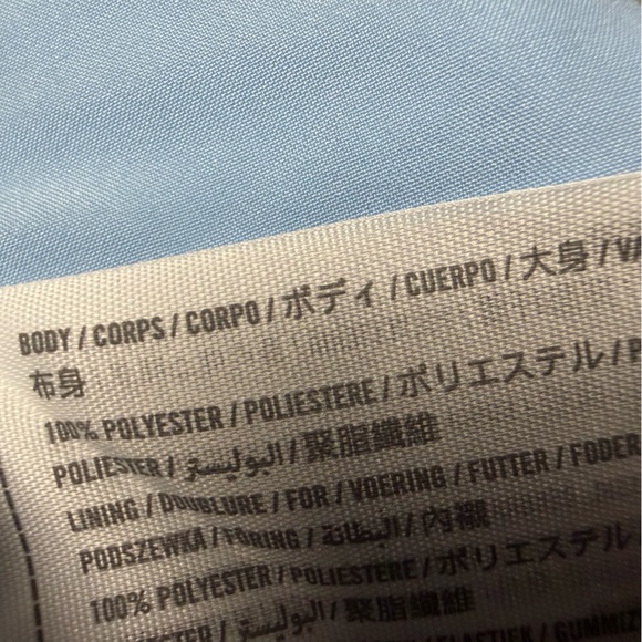 Hollister Blue Floral Smocked Halter Crop Top - Picture 6 of 6